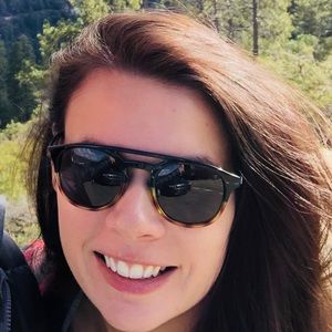 Meet your Posher, Courtney